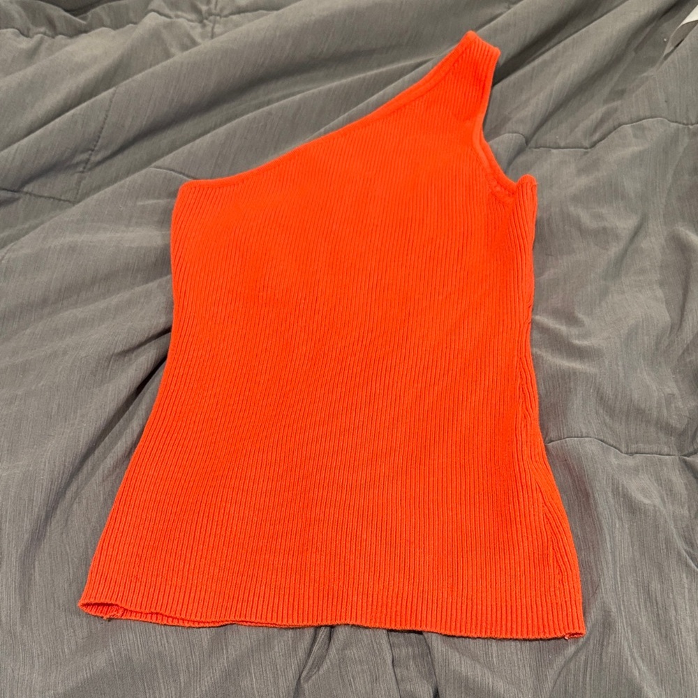 Zesica One-Shoulder Ribbed Tank Top in Bright Orange